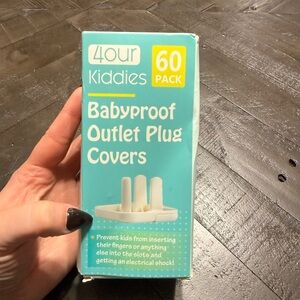 Amazon Babyproof Outlet Plug Covers - Blue and White